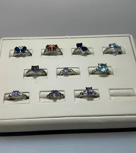 Gold, silver, and platinum bars and jewelry available for sale and purchase in New Hartford